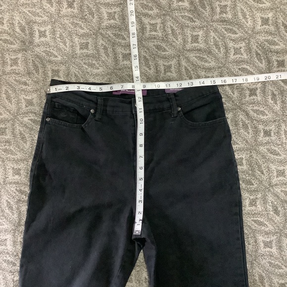 GLORIA VANDERBILT “Amanda” Black Straight Leg Denim Jeans 63 - Picture 7 of 7